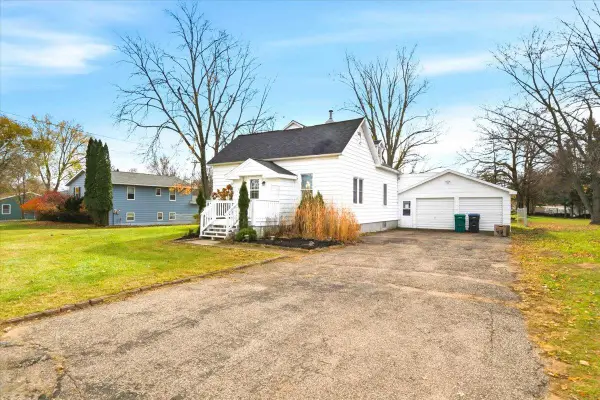 121 Elmwood Lane, Nekoosa, WI 54457