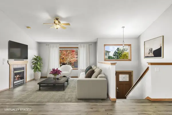 1032 VISTA RIDGE Drive, Mount Horeb, WI 53572