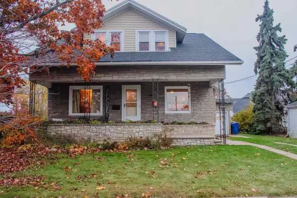 409 2nd Street, Menasha, WI 54952