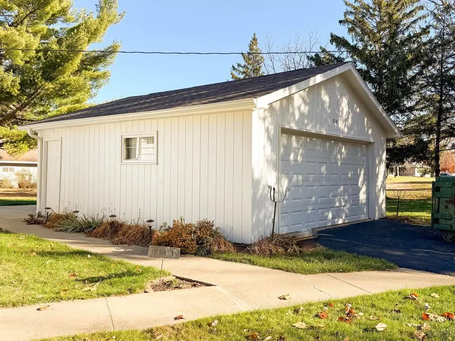 218 W Division Street, Mazomanie, WI 53560 - Image #3