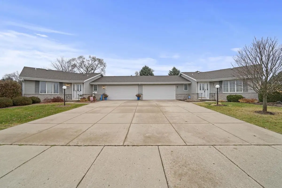 728 Nantucket Drive, Janesville, WI 53546 - Image #1