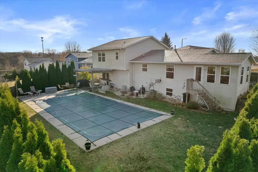 502 Lorraine Drive, Edgerton, WI 53534 - Image #2