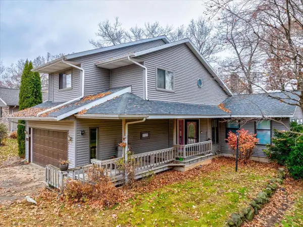 506 Lake Shore Drive, Pardeeville, WI 53954