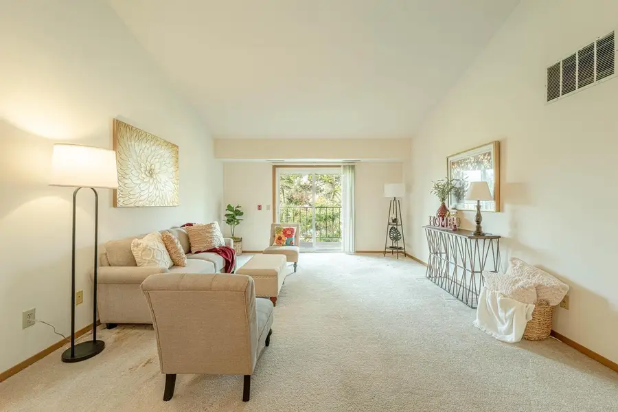 1032 S Sunnyvale Lane #F, Madison, WI 53713 - Image #2