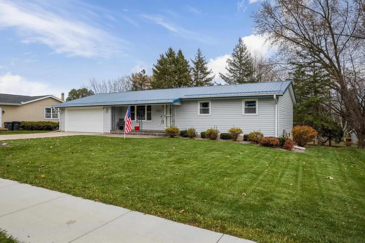 1321 N Van Buren Street, Stoughton, WI 53589 - Image #1