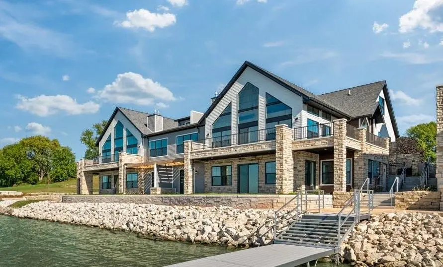 212 Lakeview Lane, Beaver Dam, WI 53916 - #1