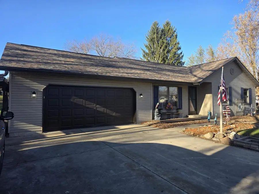 731 Sherwood Lane, Jefferson, WI 53549 - Image #3