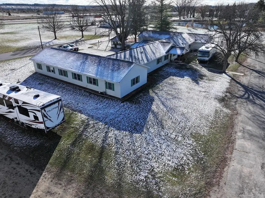 E11062 Center Road, North Freedom, WI 53951 - Image #2