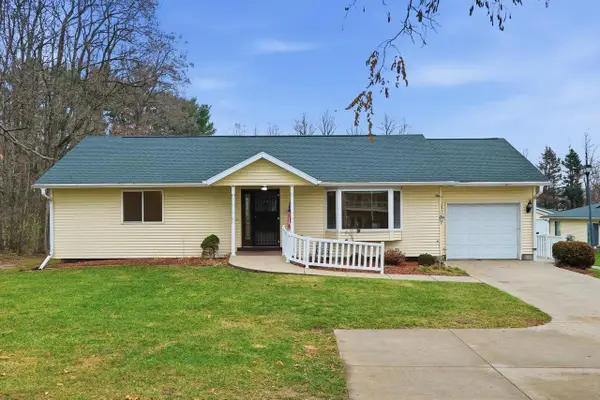 305 Mack Drive #9, Reedsburg, WI 53959