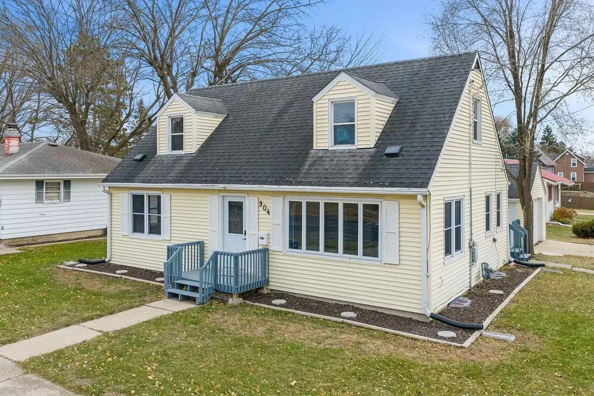 904 Seymour Street, Reedsburg, WI 53959 - Image #1