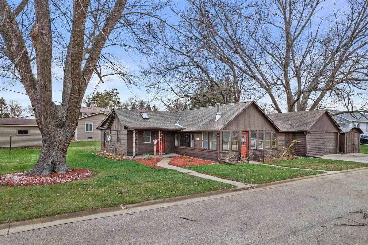 411 E Church Street, Belleville, WI 53508 - Image #1