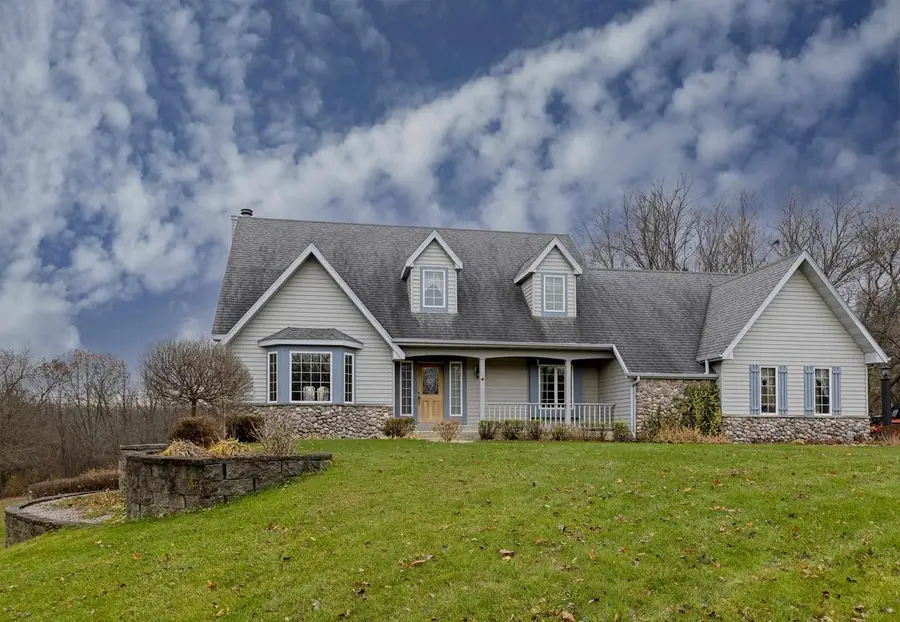 1819 W Aberdeen Drive, Janesville, WI 53545 - Image #2