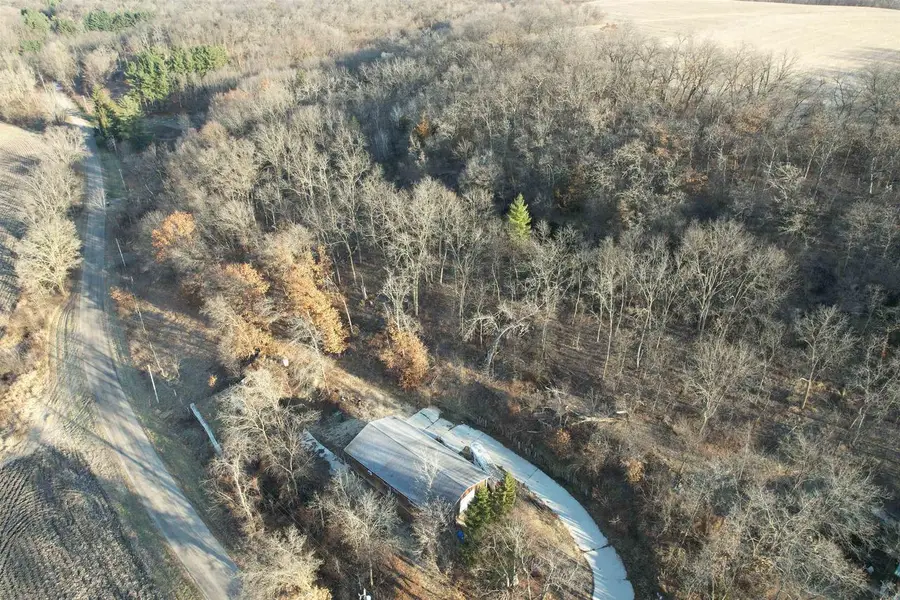 138 Peerless Road, New Glarus, WI 53574 - Image #2