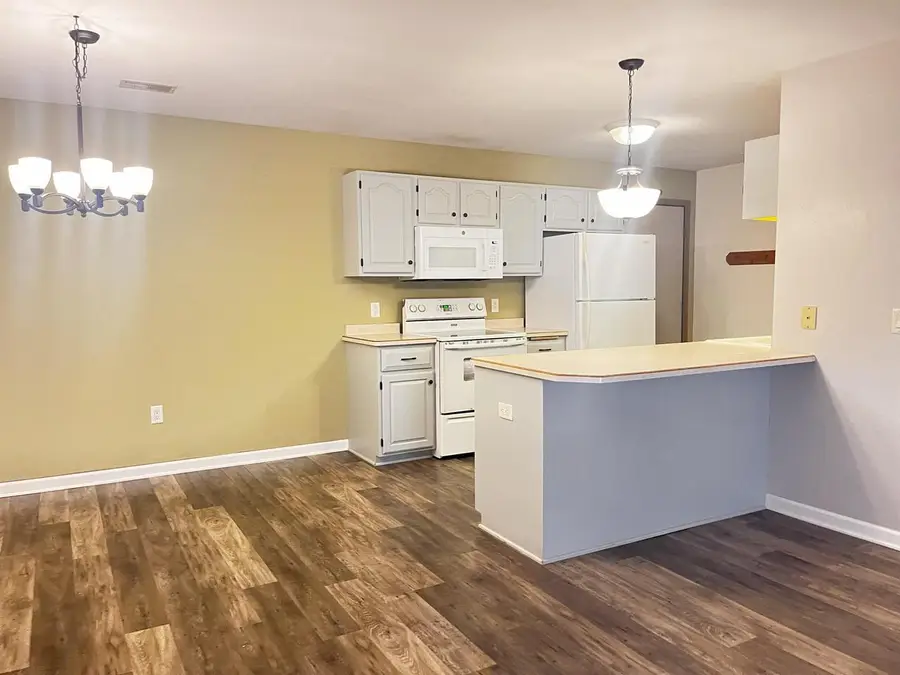 590 Kelvington Drive, Sun Prairie, WI 53590 - Image #2