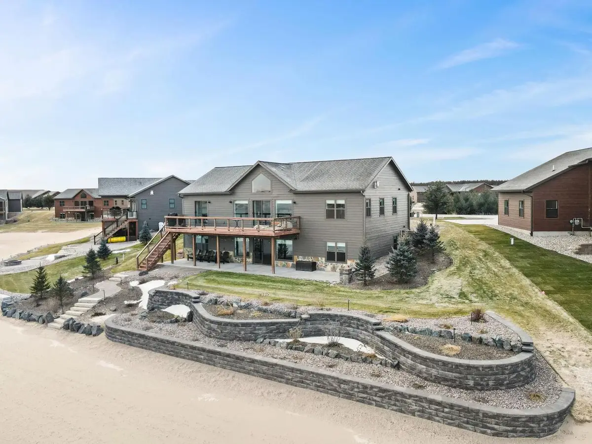 N8620 N Log Cabin Court, New Lisbon, WI 53950 - Image #1