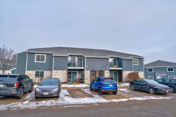 1403 Whispering Pines Way, Fitchburg, WI 53713