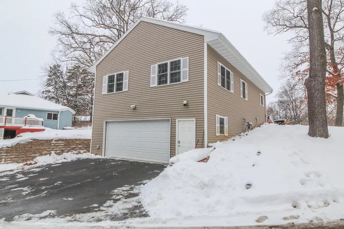 W9350 Oakland Road, Cambridge, WI 53523 - Image #1