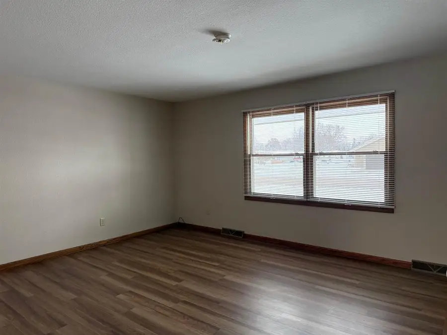 2804-2806 Mineral Point Avenue, Janesville, WI 53548 - Image #3