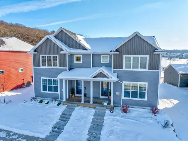 2327 Autumn Lake Parkway, Madison, WI 53718