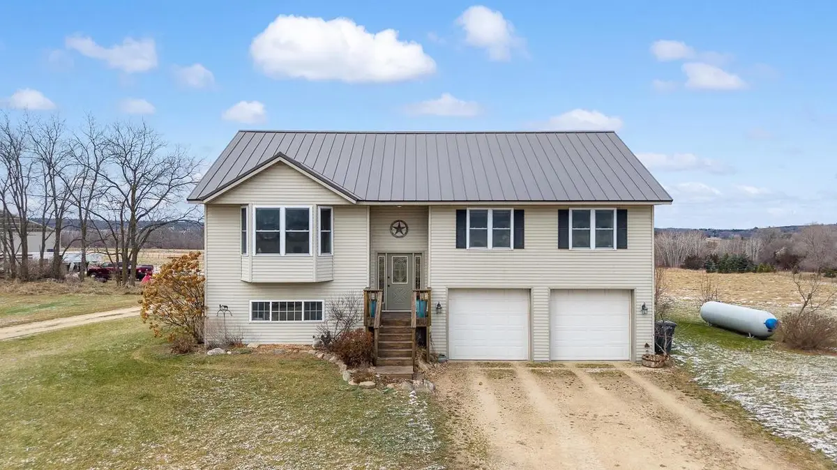 W6800 County Road D, Oxford, WI 53952 - Image #1