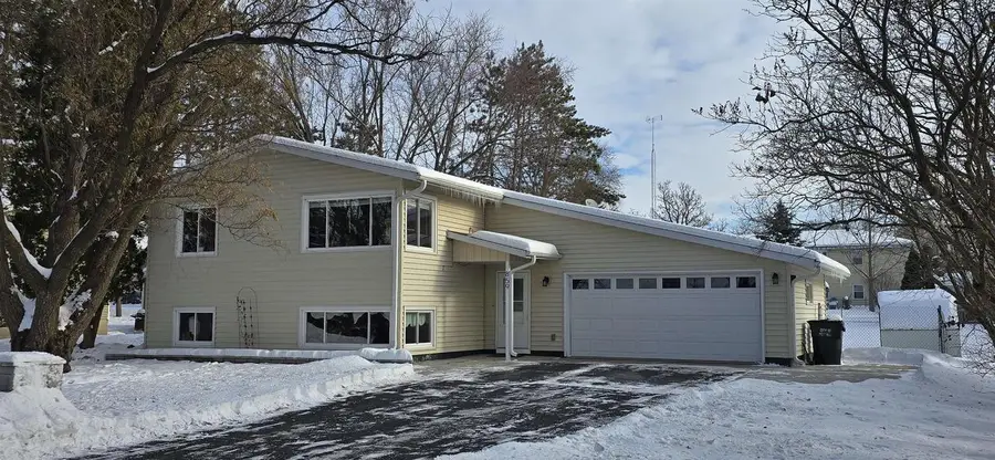 859 Dorothy Drive, Portage, WI 53901 - Image #2