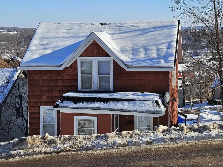 308 Academy Street, Elroy, WI 53929 - #3