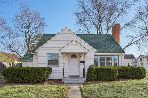 800 Broadway Street, Baraboo, WI 53913