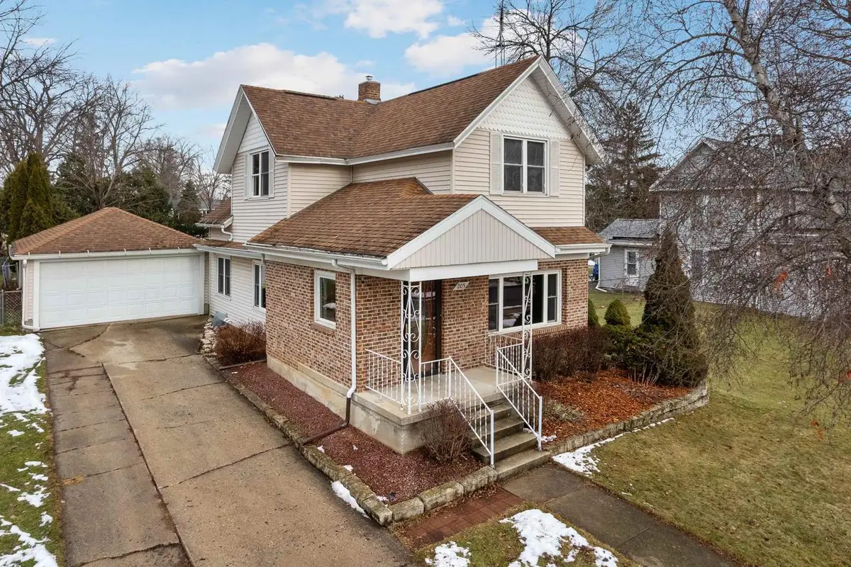 205 W Cherry Street, Fox Lake, WI 53933 - Image #1