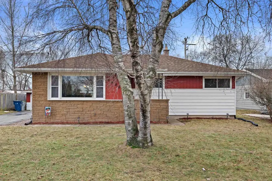 5405 W Hemlock Road, Milwaukee, WI 53223 - Image #2