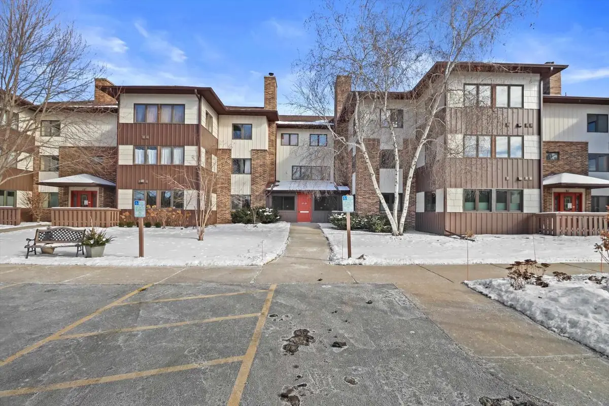 17 Maple Wood Lane #303, Madison, WI 53704 - Image #1