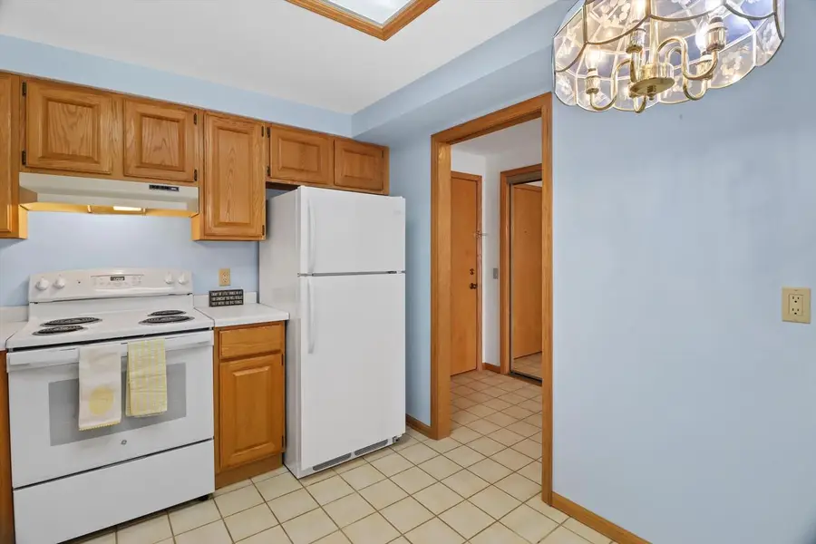 17 Maple Wood Lane #303, Madison, WI 53704 - Image #3
