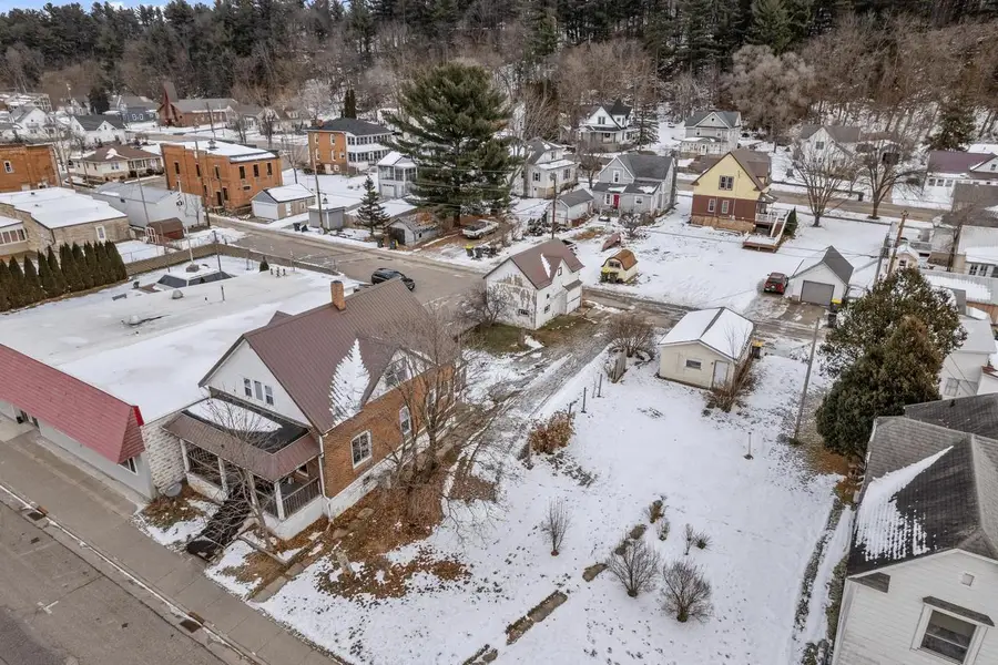 104 Center Street, Wonewoc, WI 53968 - Image #2