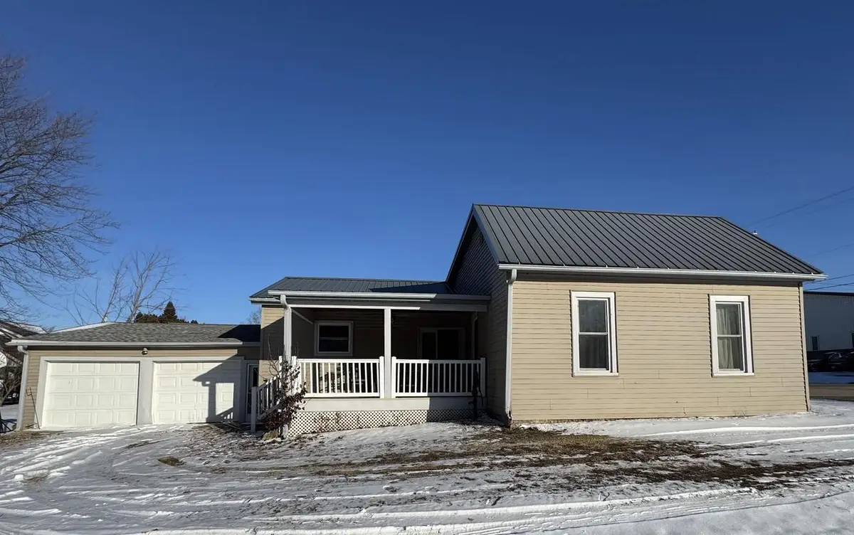 115 N Grand Street, Livingston, WI 53554 - Image #1