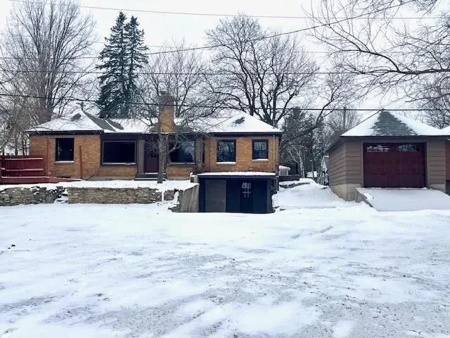 120 N Madison Street, Evansville, WI 53536 - Image #2