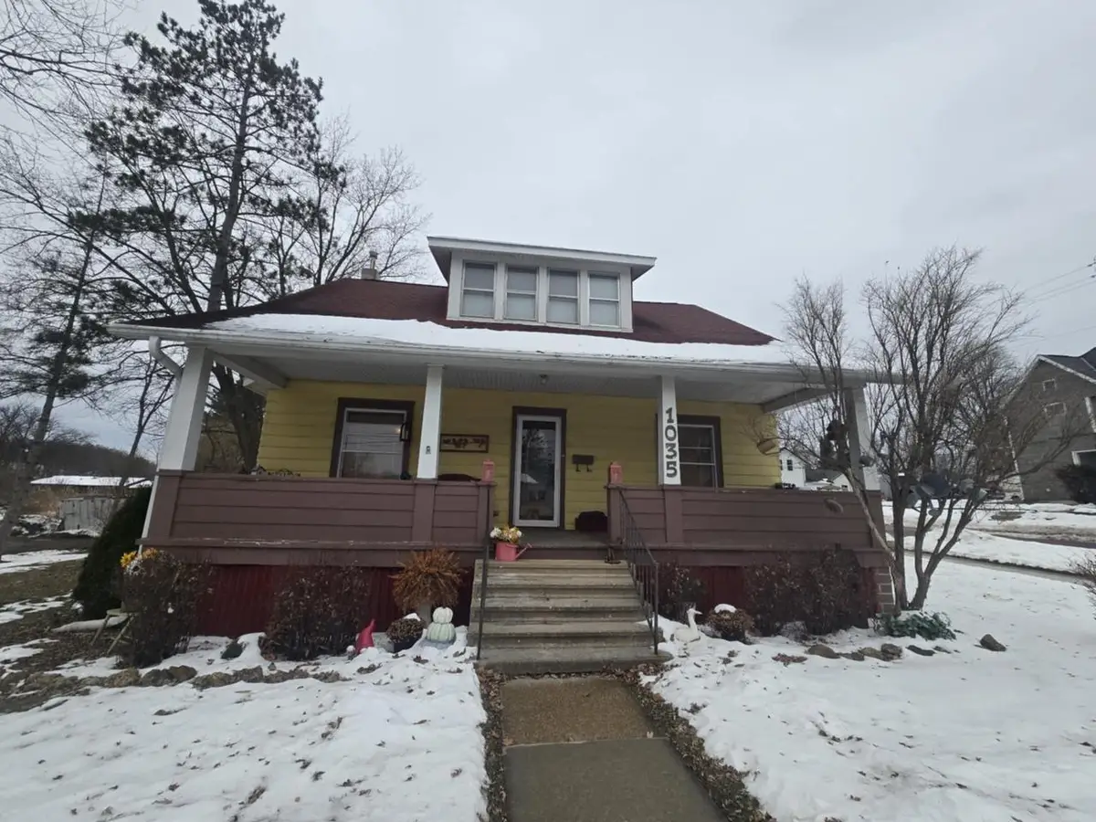 1035 Academy Street, Elroy, WI 53929 - Image #1