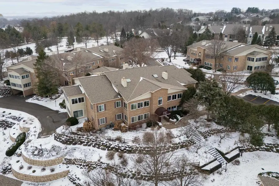 1605 S Golf Glen #A, Madison, WI 53704 - Image #2