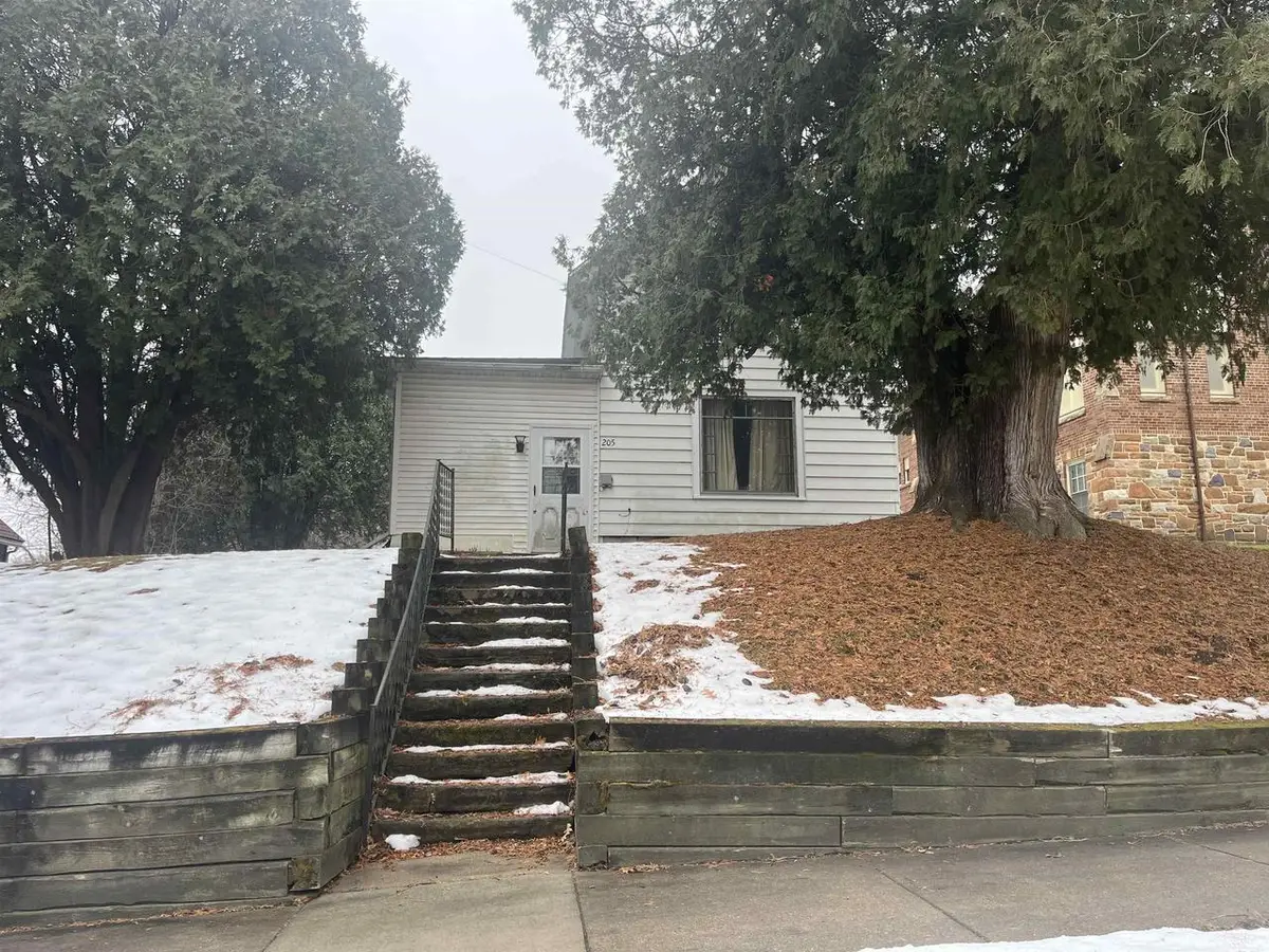 205 W Broadway Street, Rock Springs, WI 53961 - Image #1