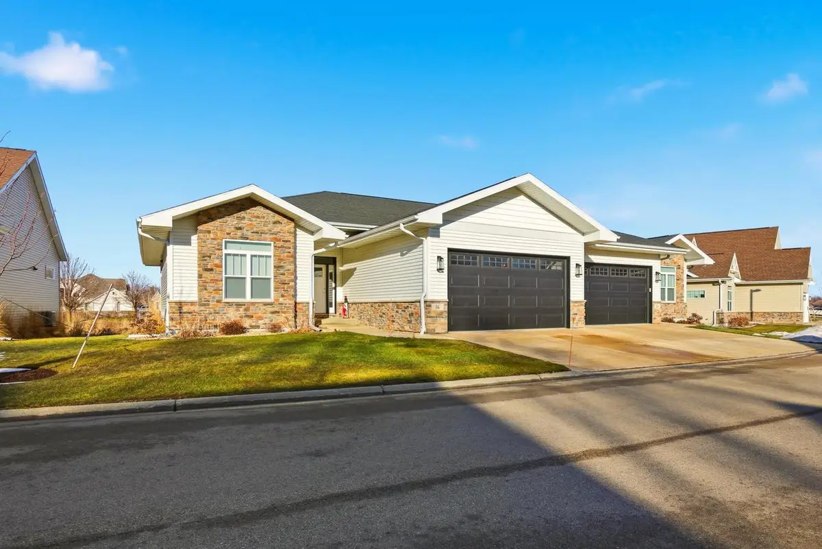 16 Prince Way, Fitchburg, WI 53711 - Image #1