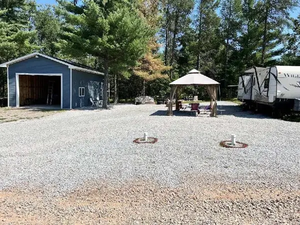 917 Blackhawk Lane, Hancock, WI 54943