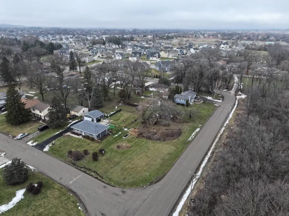 N53 W23713 Ervins Place, Sussex, WI 53089 - Image #1