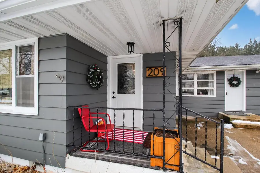 209 W Chestnut Street, Pardeeville, WI 53934 - Image #3