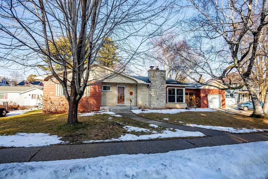 308 W Division Street, Dodgeville, WI 53533 - Image #2