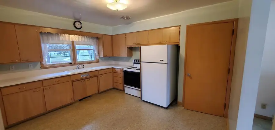 403 Johnson Street, Waupun, WI 53963 - Image #3