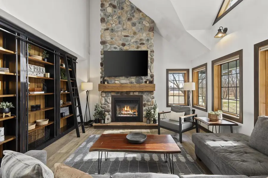 946 Canal Road, Marshall, WI 53559 - Image #3