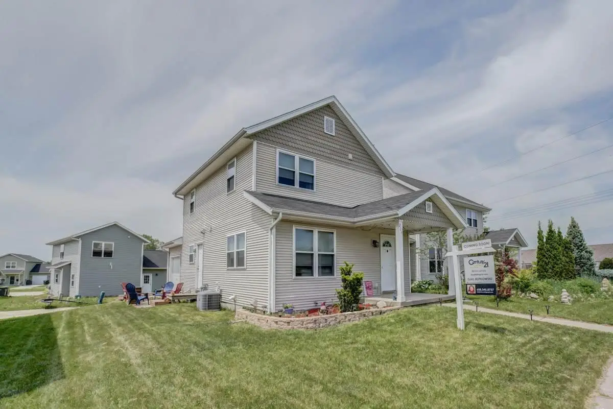 204 S Musket Ridge Drive, Sun Prairie, WI 53590 - Image #1