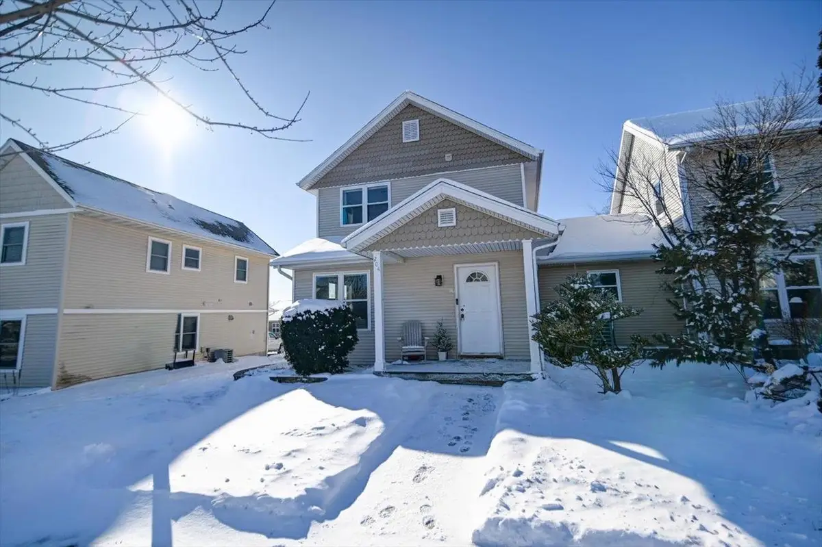 204 S Musket Ridge Road, Sun Prairie, WI 53590 - Image #1