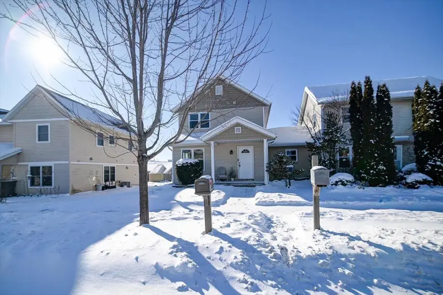 204 S Musket Ridge Road, Sun Prairie, WI 53590 - Image #2