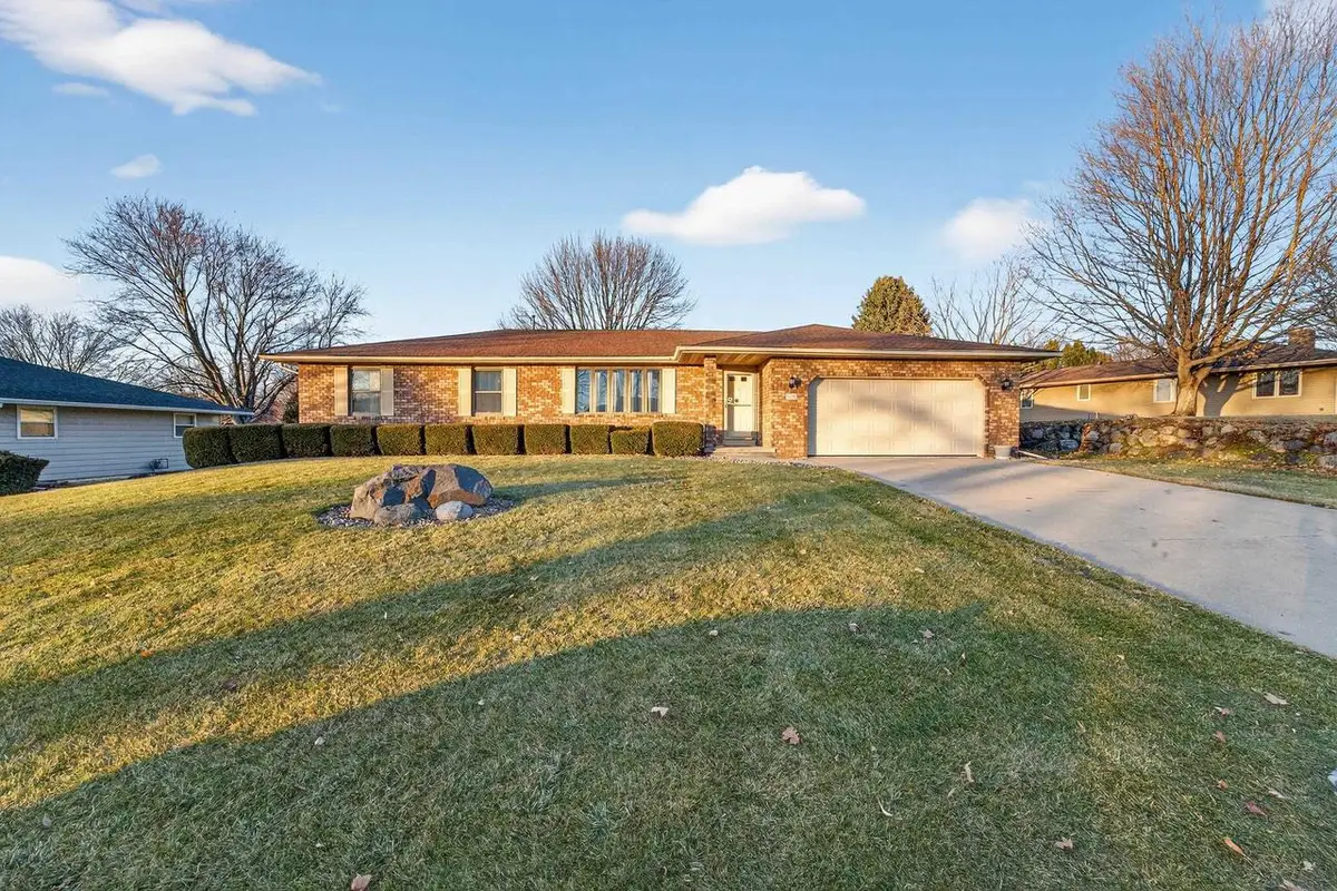5758 Modernaire Street, Fitchburg, WI 53711 - Image #1