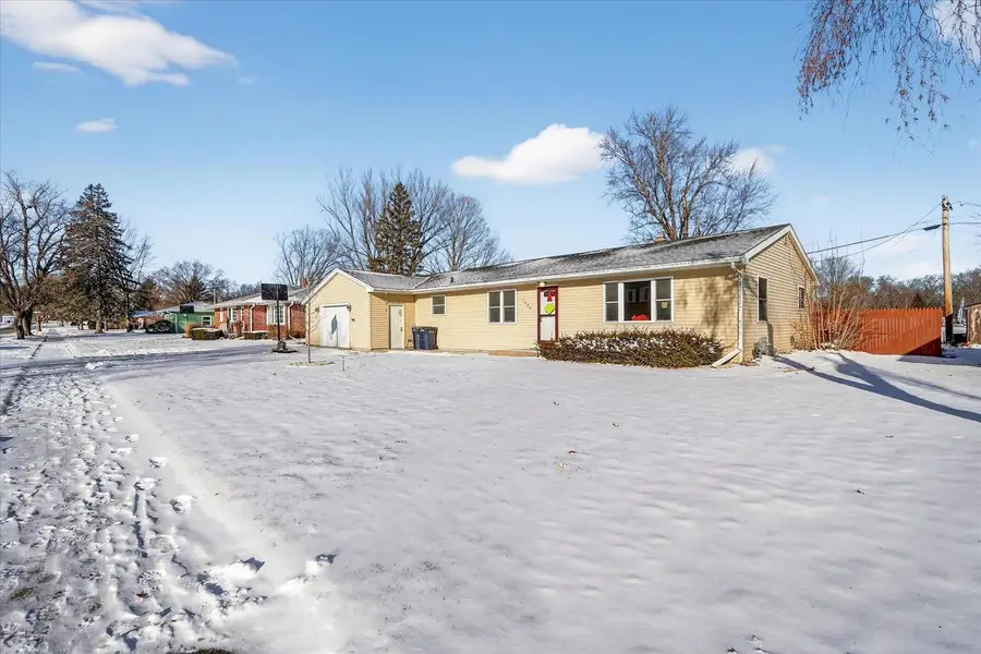 2000 Elizabeth Street, Janesville, WI 53548 - Image #2