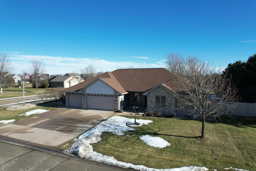 N9106 Hedgerow Drive, Appleton, WI 54915 - Image #3